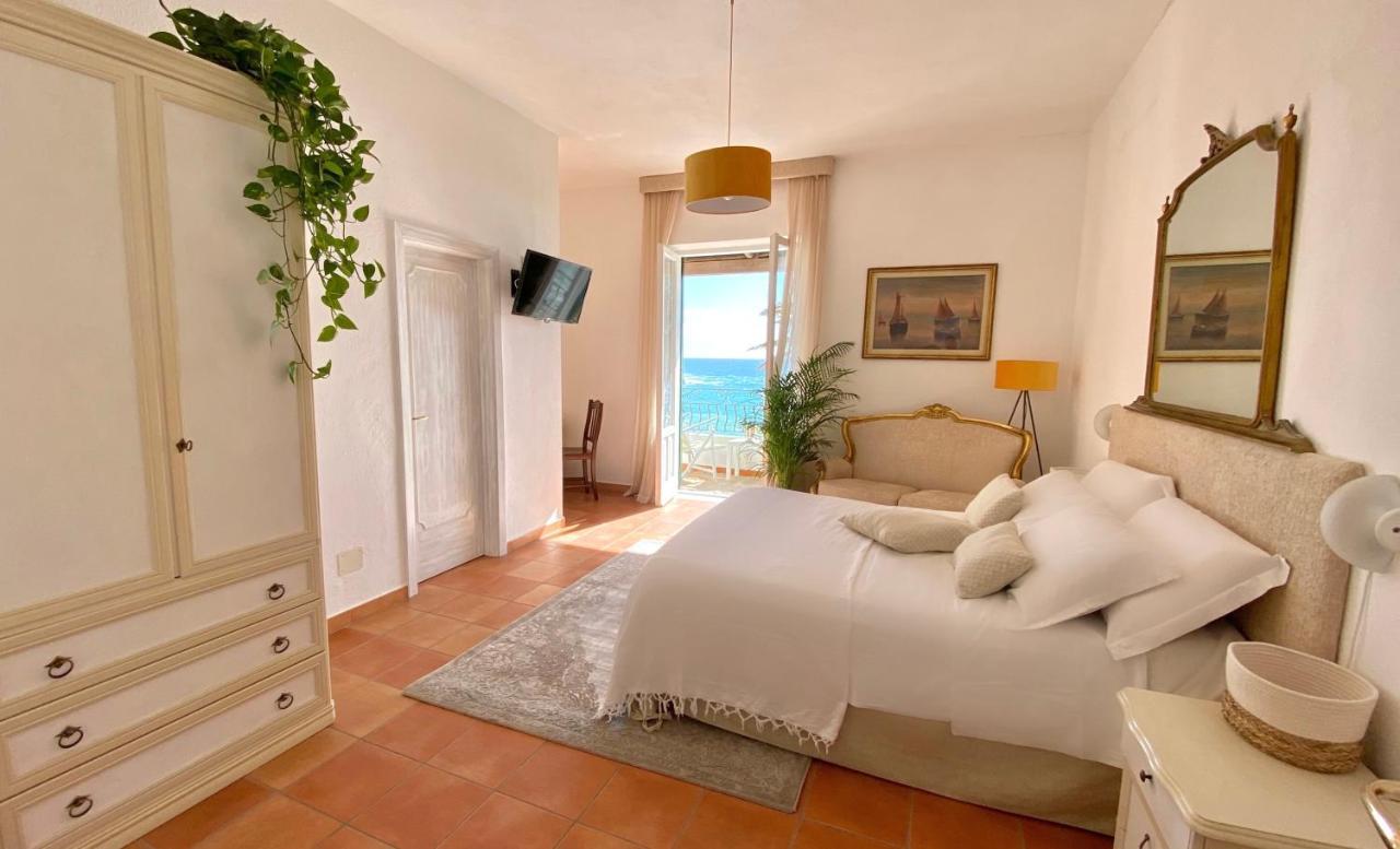 Villa Bina Sea Hotel Sant'Angelo  Екстер'єр фото