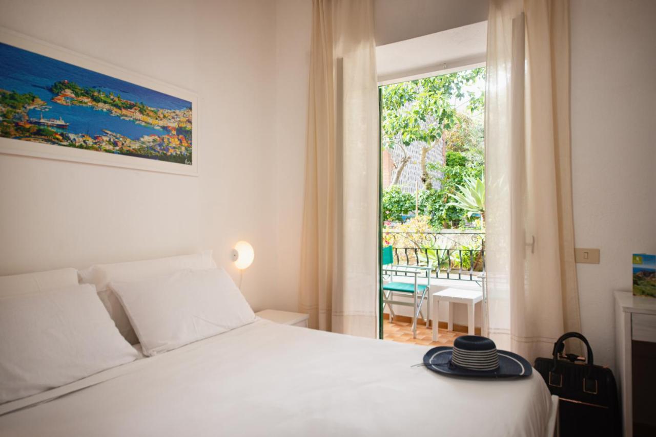 Villa Bina Sea Hotel Sant'Angelo  Екстер'єр фото