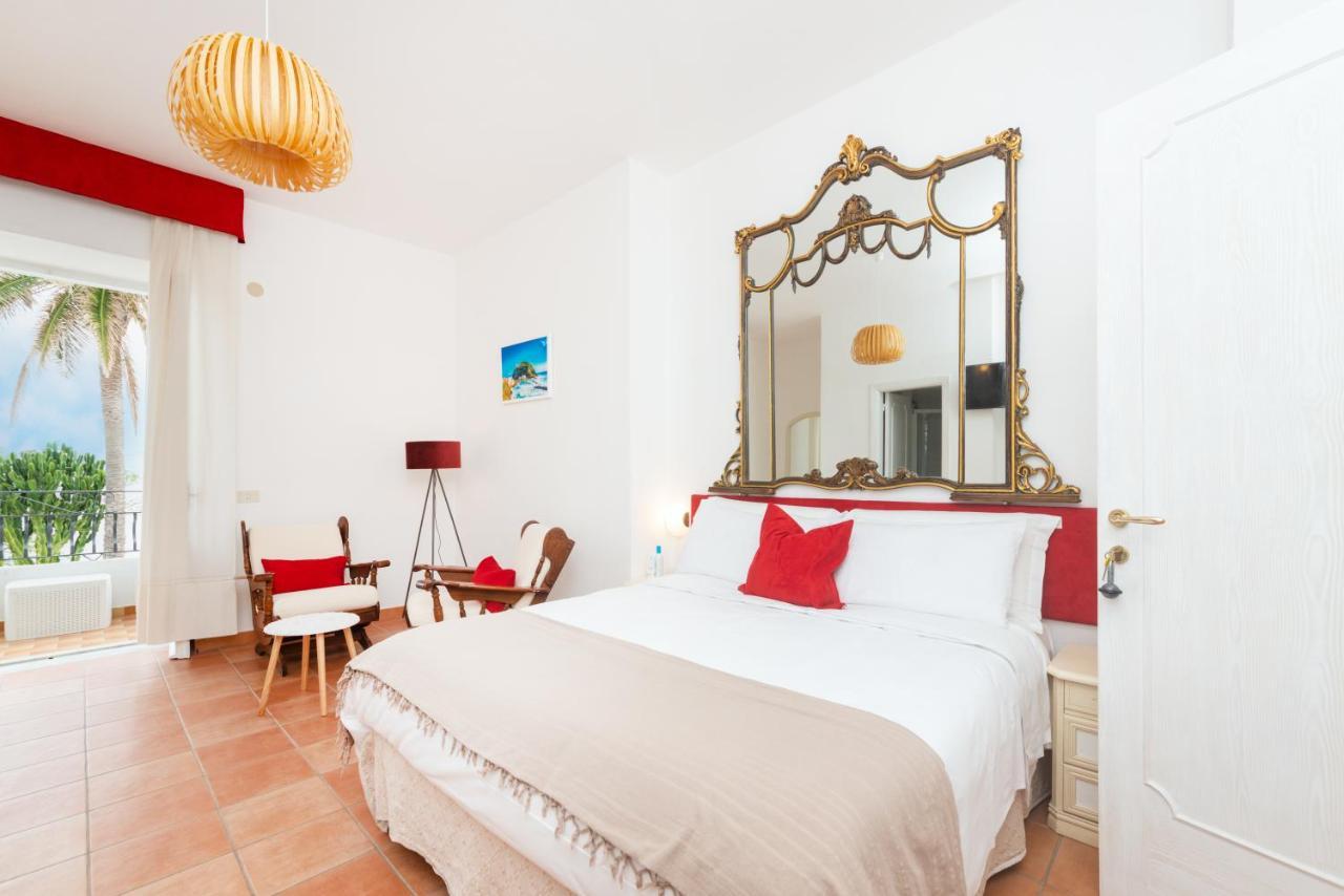 Villa Bina Sea Hotel Sant'Angelo  Екстер'єр фото