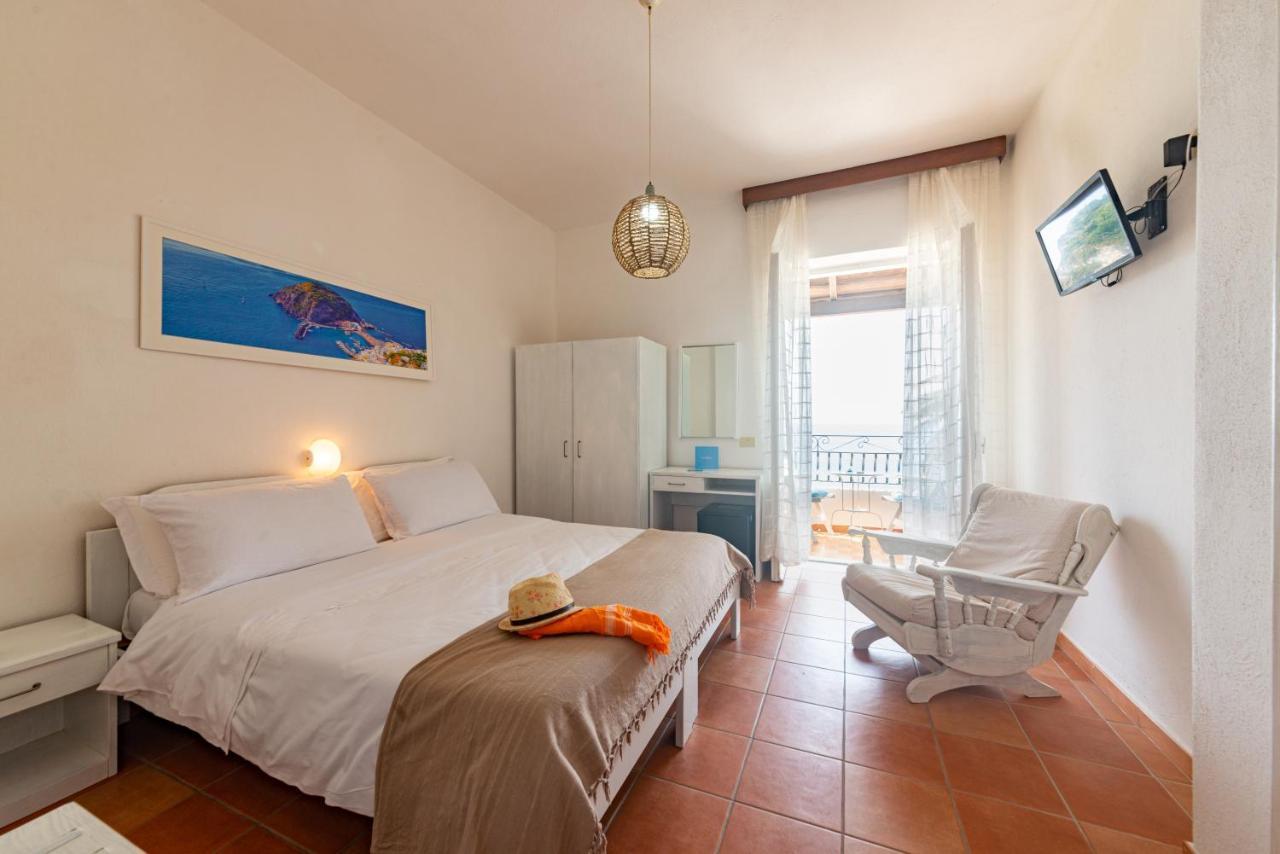 Villa Bina Sea Hotel Sant'Angelo  Екстер'єр фото