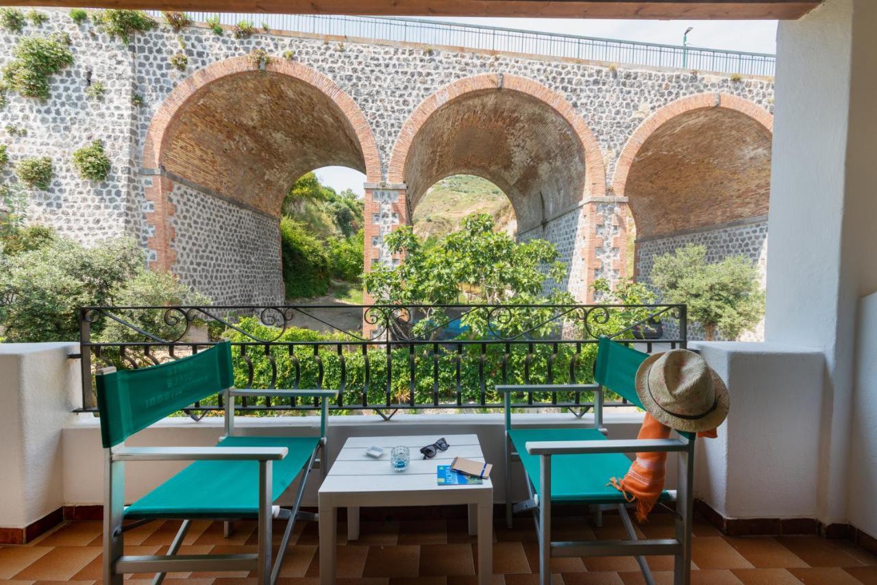 Villa Bina Sea Hotel Sant'Angelo  Екстер'єр фото