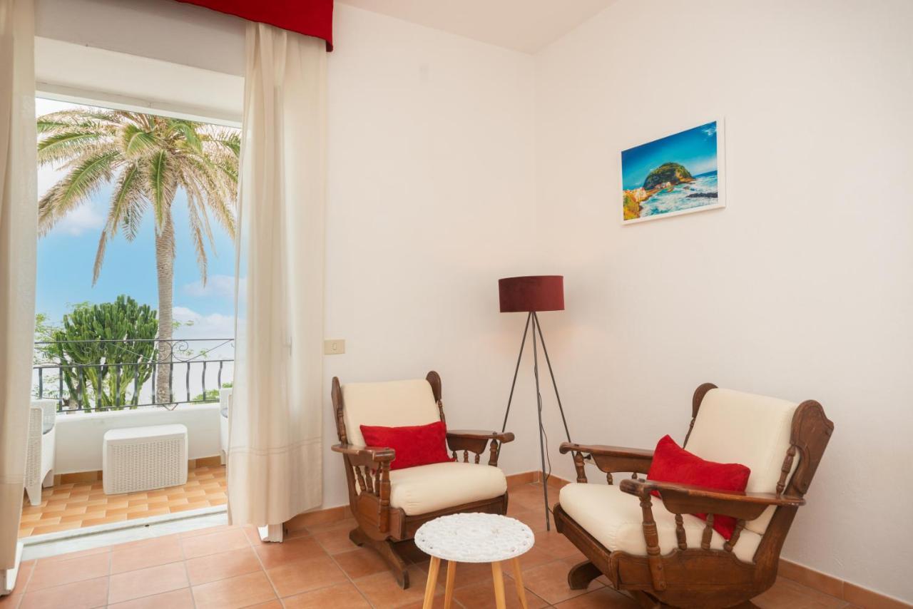 Villa Bina Sea Hotel Sant'Angelo  Екстер'єр фото