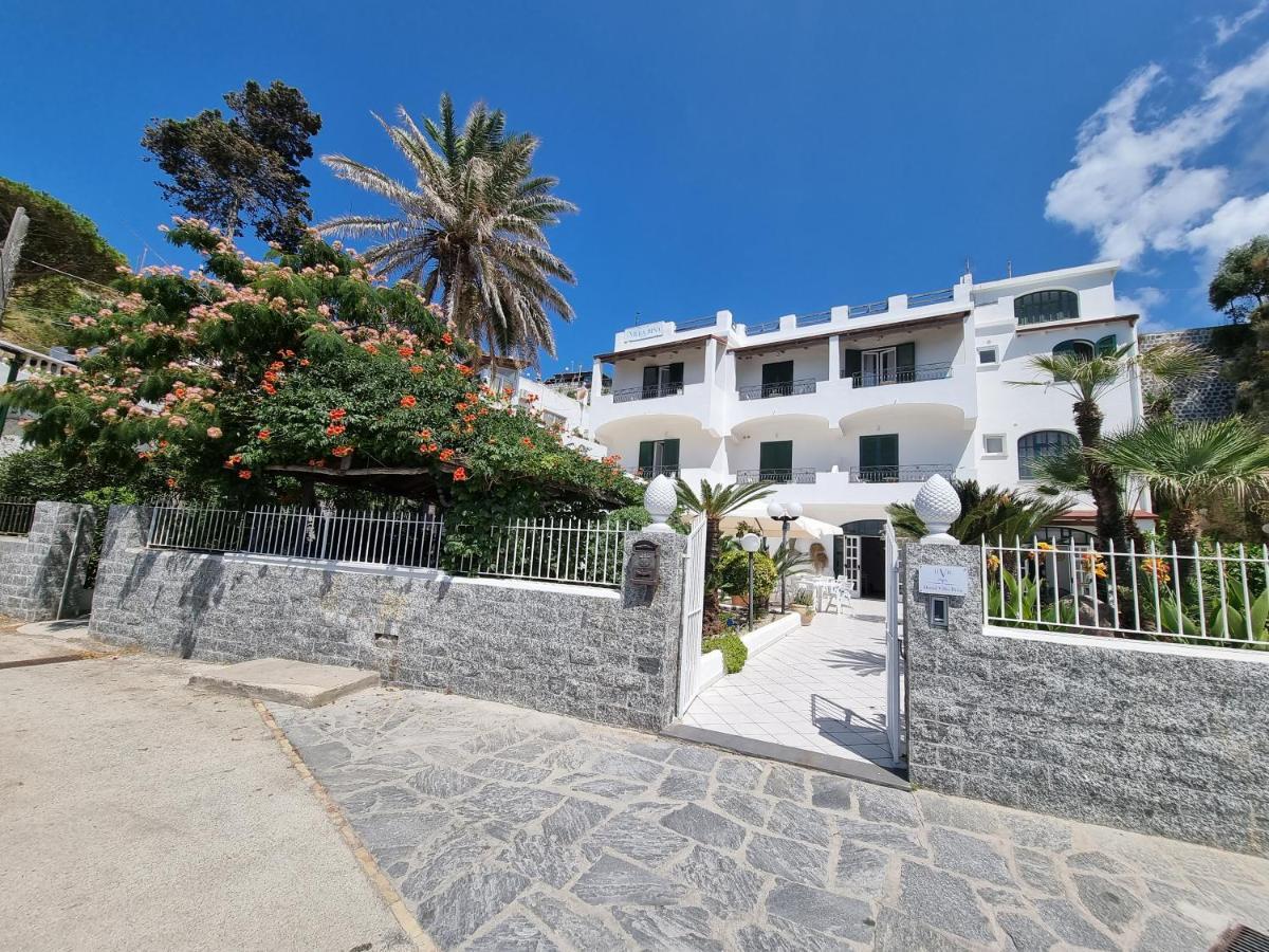Villa Bina Sea Hotel Sant'Angelo  Екстер'єр фото
