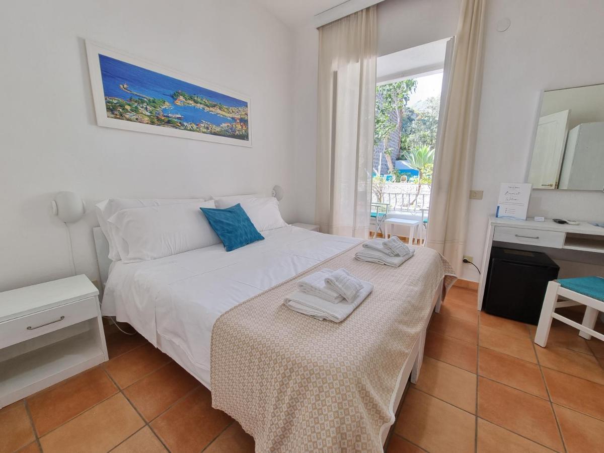 Villa Bina Sea Hotel Sant'Angelo  Екстер'єр фото