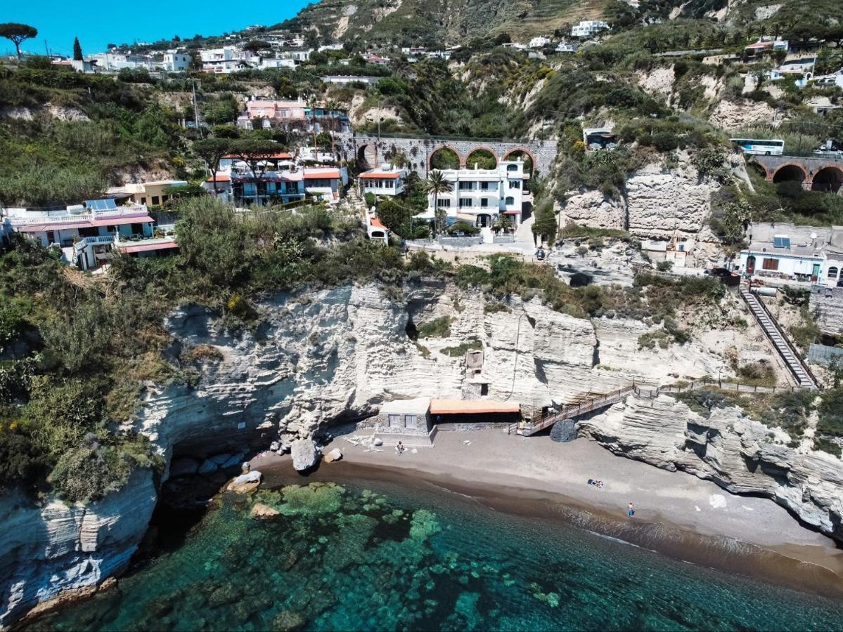 Villa Bina Sea Hotel Sant'Angelo  Екстер'єр фото